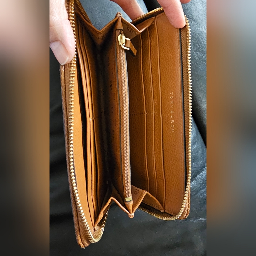 Tory Burch Tan Leather Long Wallet with Tassel EUC - Picture 15 of 16
